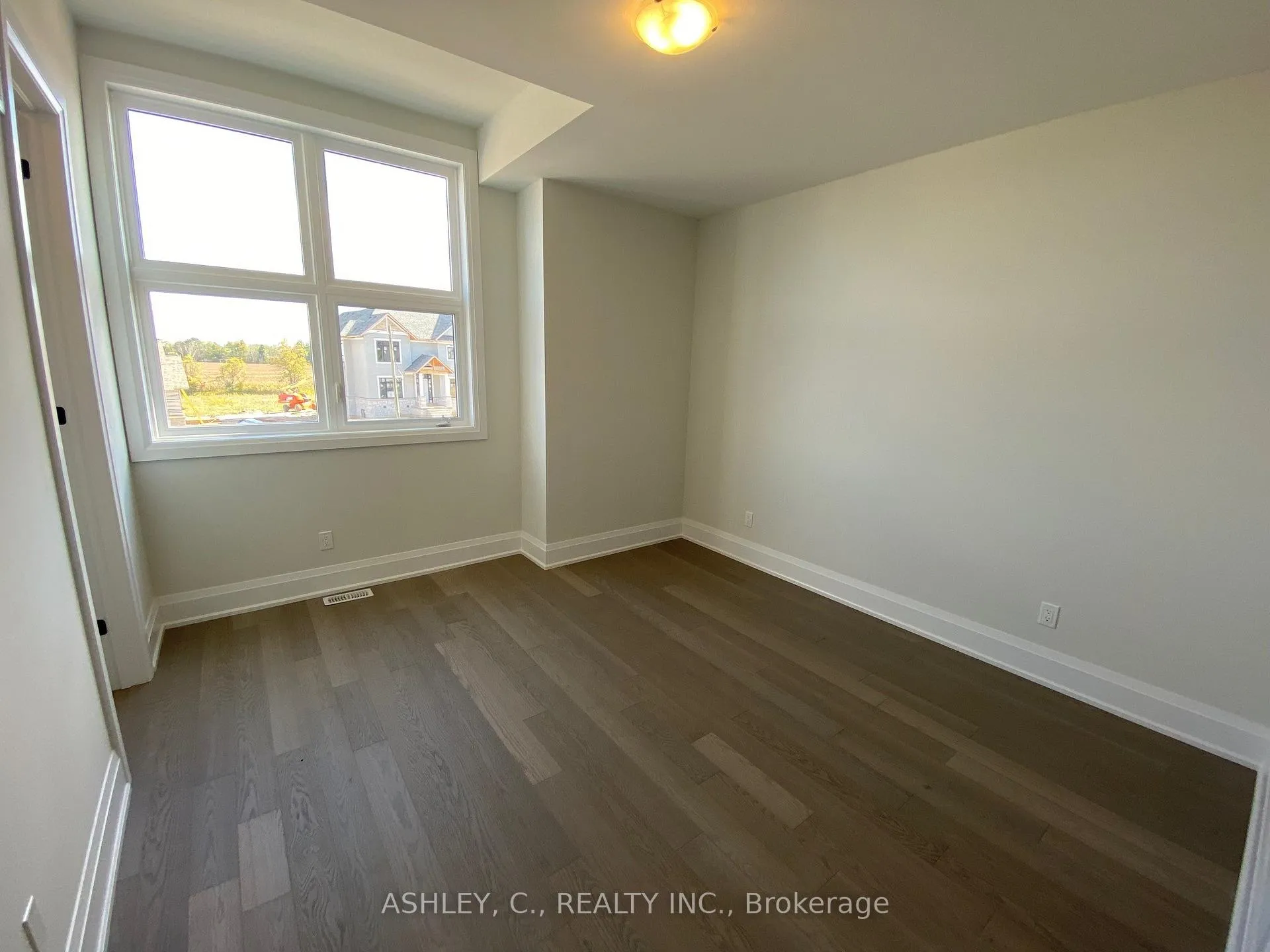 Photo 24 of 20 Chinaberry Road, Caledon, Alton — HOMEH