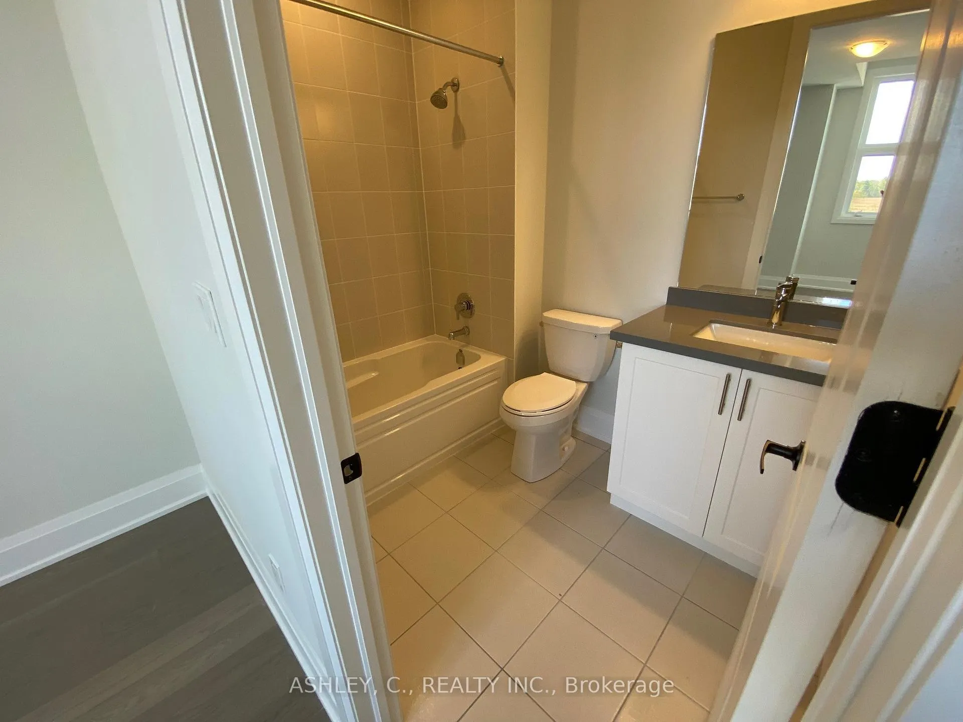 Photo 25 of 20 Chinaberry Road, Caledon, Alton — HOMEH