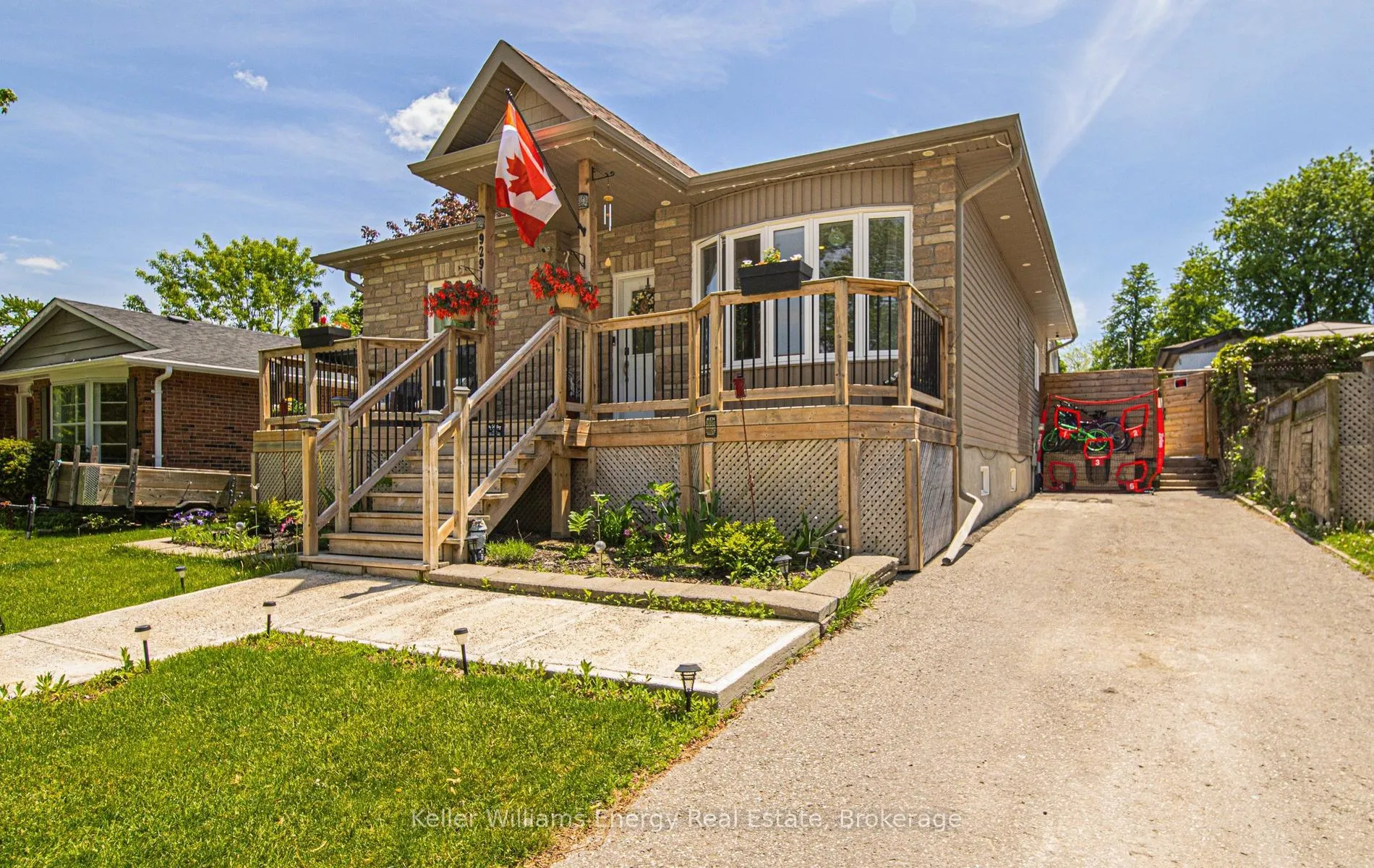 Photo 4 of 929 Dublin Street, Whitby, Pringle Creek — HOMEH