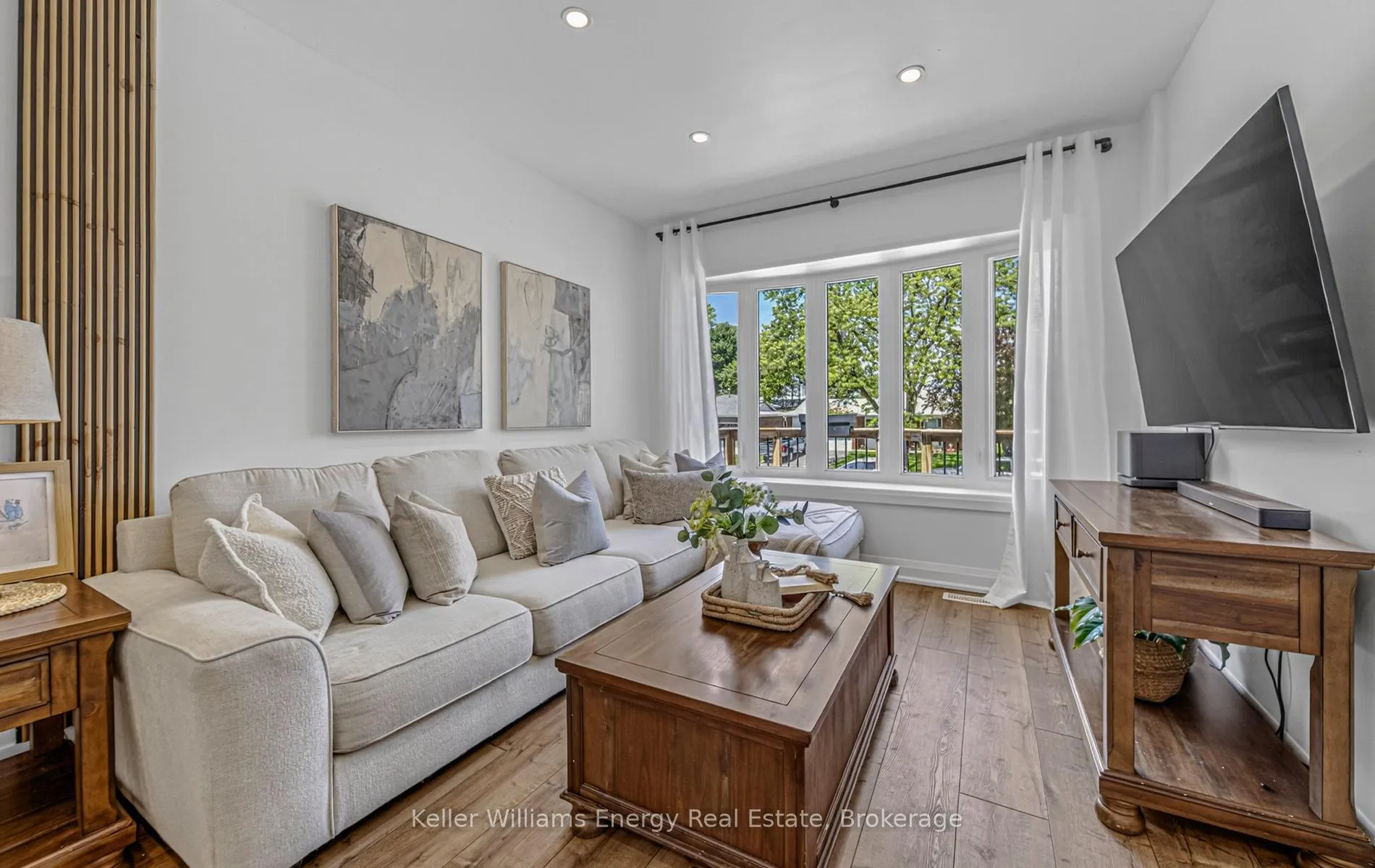 Photo 8 of 929 Dublin Street, Whitby, Pringle Creek — HOMEH