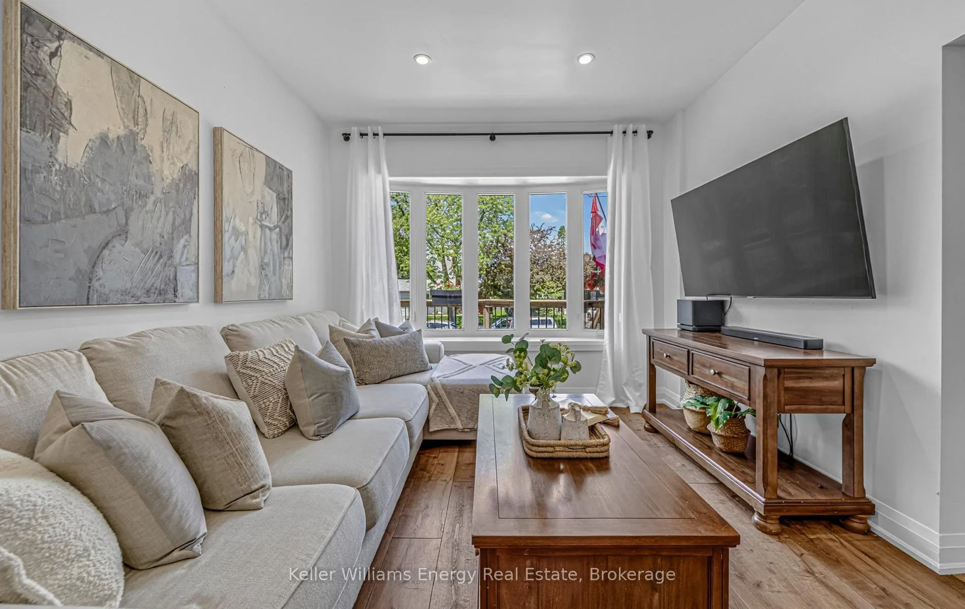 Photo 9 of 929 Dublin Street, Whitby, Pringle Creek — HOMEH