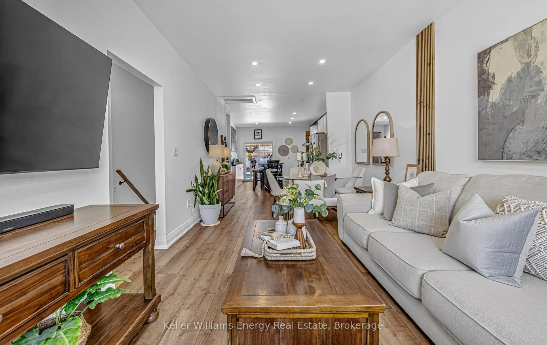 Photo 10 of 929 Dublin Street, Whitby, Pringle Creek — HOMEH