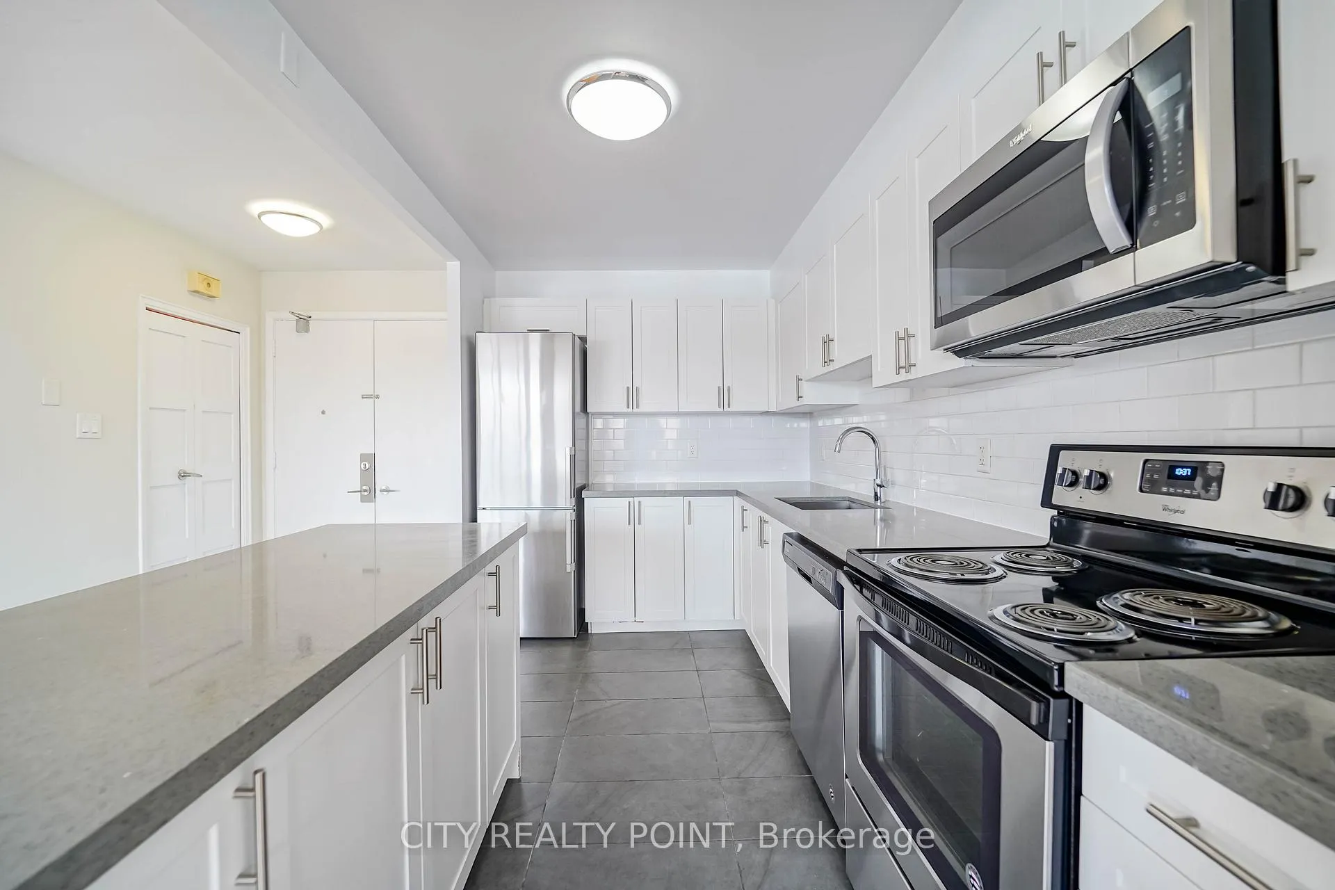 Photo 7 of Unit 705, 10 Shallmar Boulevard, Toronto, Forest Hill North — HOMEH