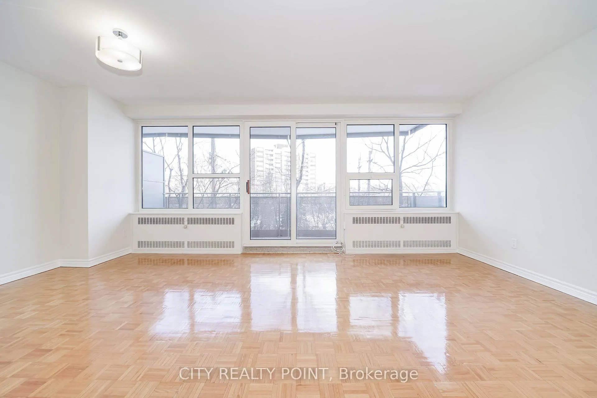 Photo 9 of Unit 705, 10 Shallmar Boulevard, Toronto, Forest Hill North — HOMEH
