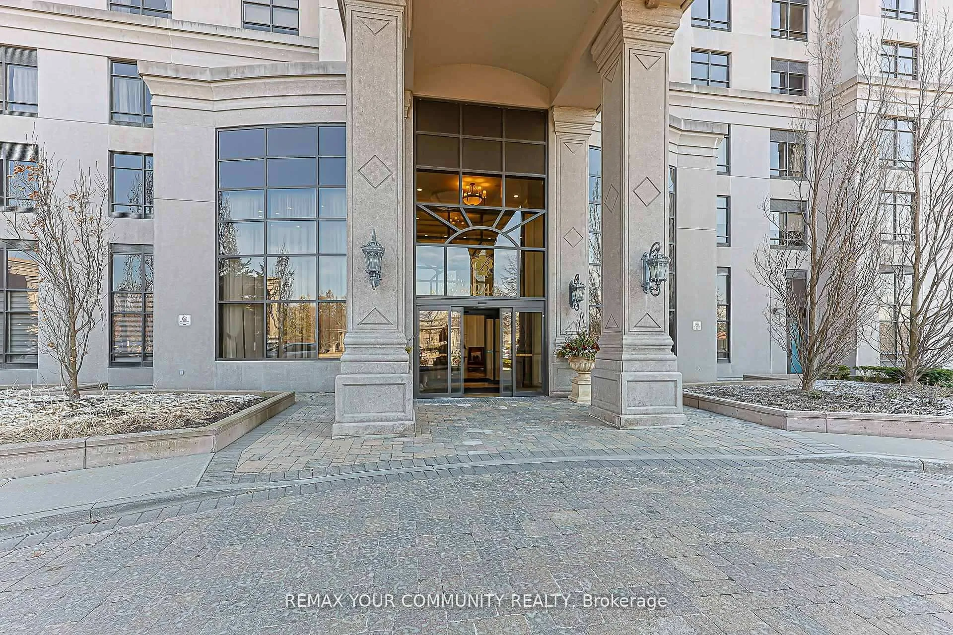 Photo 2 of Unit 1007, 9245 Jane Street, Vaughan, Maple — HOMEH