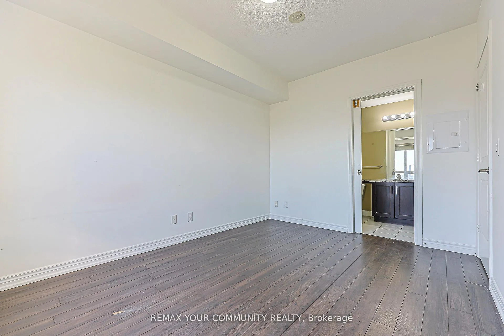 Photo 11 of Unit 1007, 9245 Jane Street, Vaughan, Maple — HOMEH