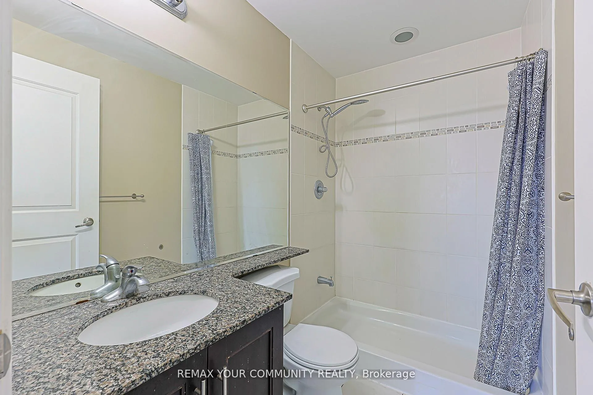 Photo 12 of Unit 1007, 9245 Jane Street, Vaughan, Maple — HOMEH