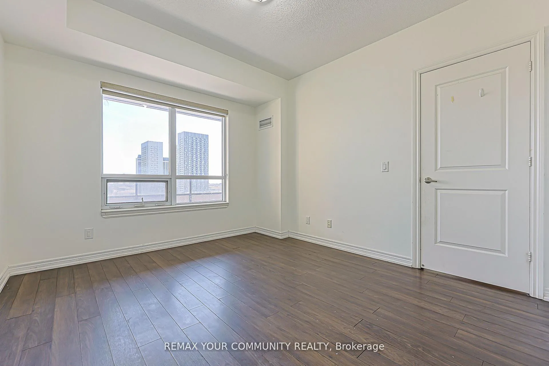 Photo 14 of Unit 1007, 9245 Jane Street, Vaughan, Maple — HOMEH