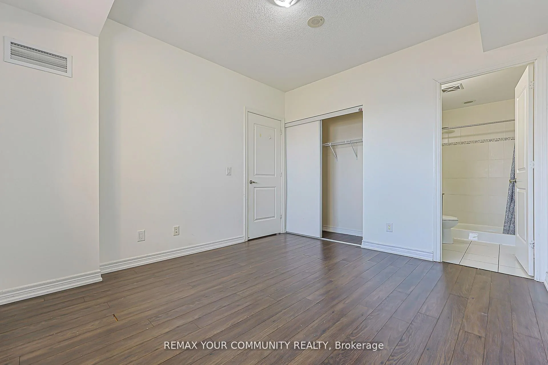 Photo 15 of Unit 1007, 9245 Jane Street, Vaughan, Maple — HOMEH