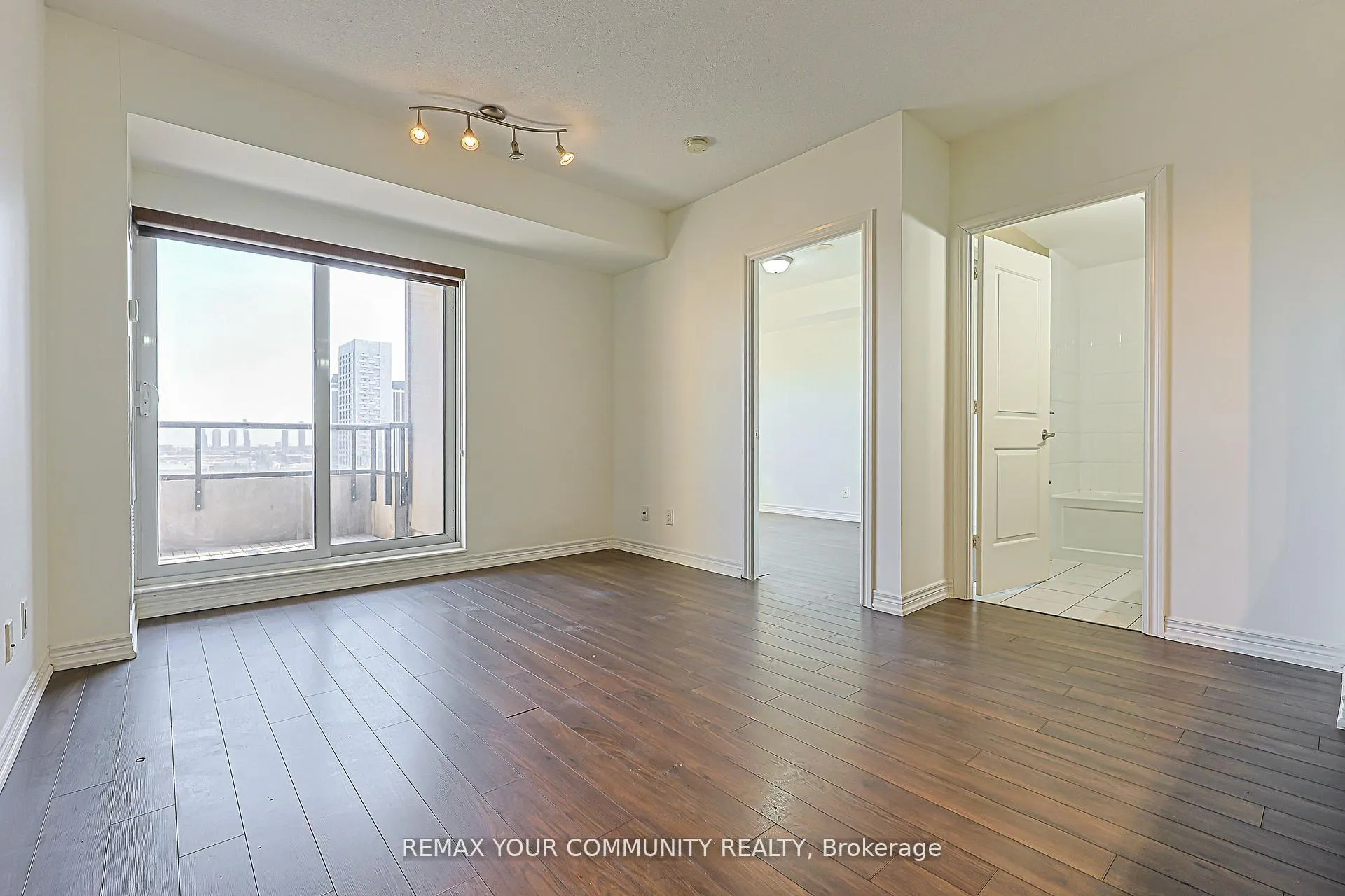 Photo 20 of Unit 1007, 9245 Jane Street, Vaughan, Maple — HOMEH