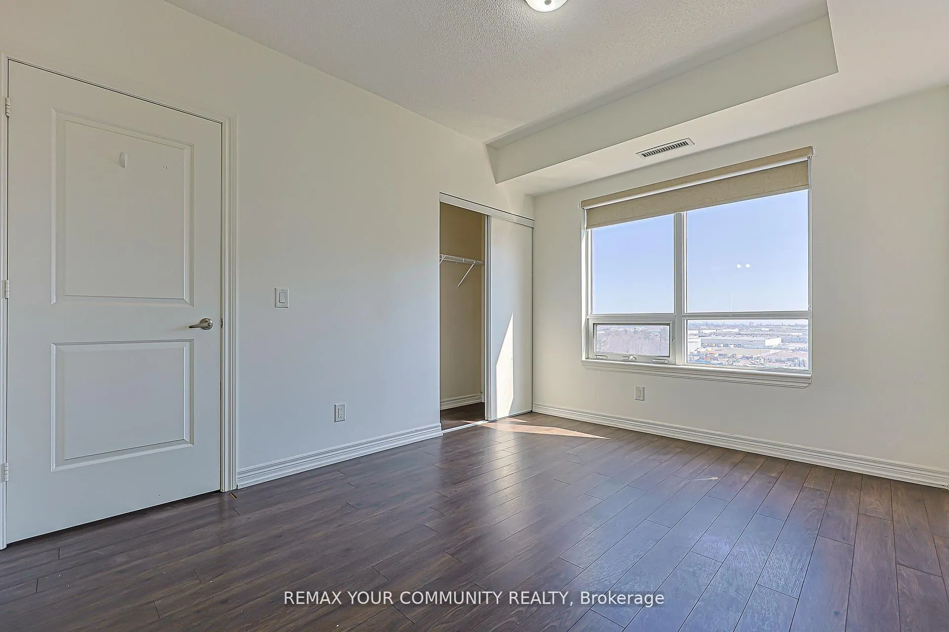 Photo 23 of Unit 1007, 9245 Jane Street, Vaughan, Maple — HOMEH