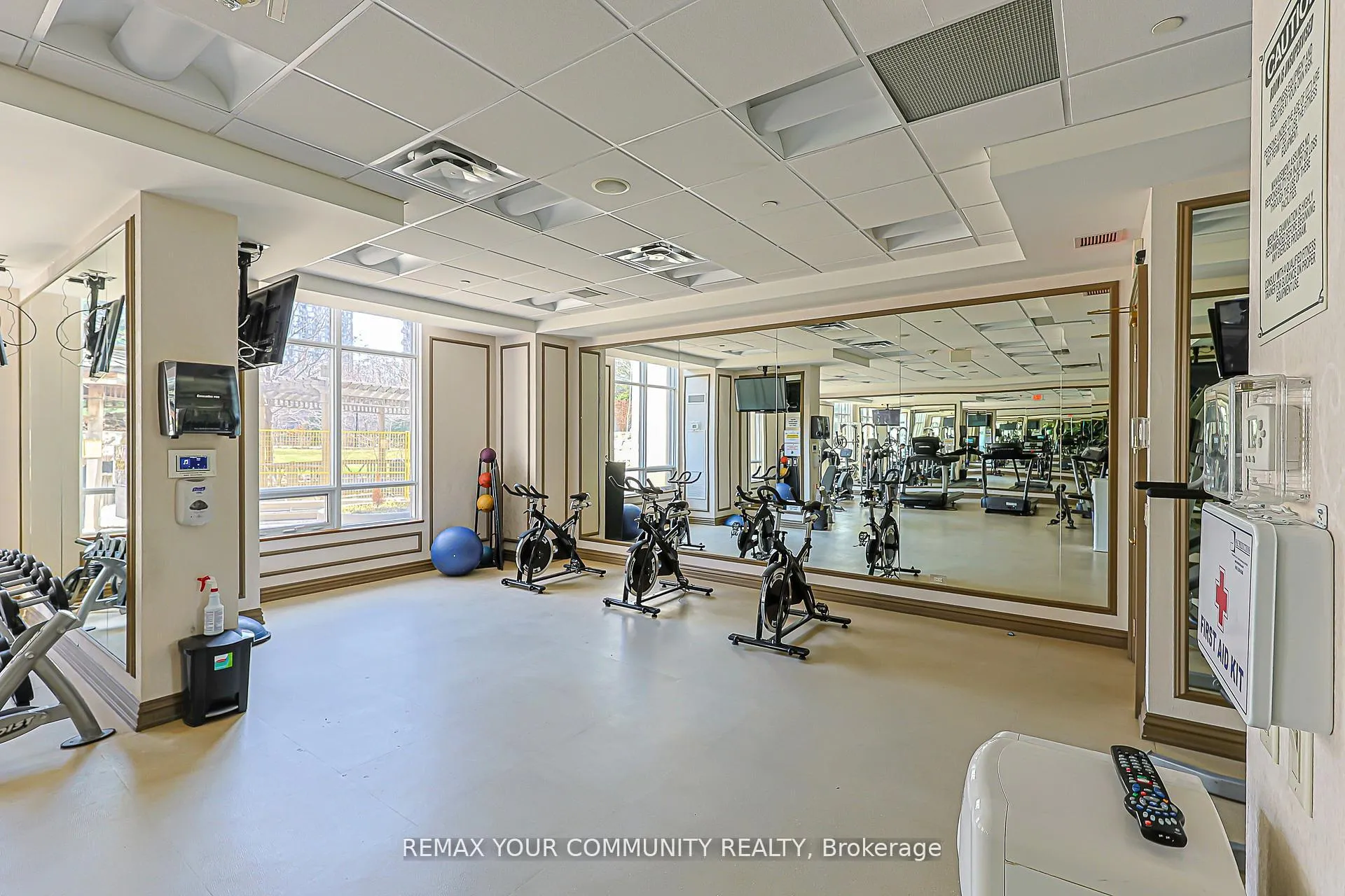 Photo 31 of Unit 1007, 9245 Jane Street, Vaughan, Maple — HOMEH