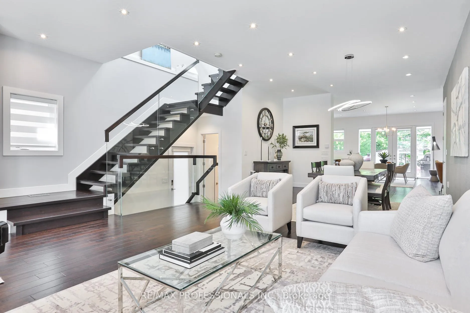 Photo 3 of 54 Renown Road, Etobicoke, Islington-City Centre West — HOMEH