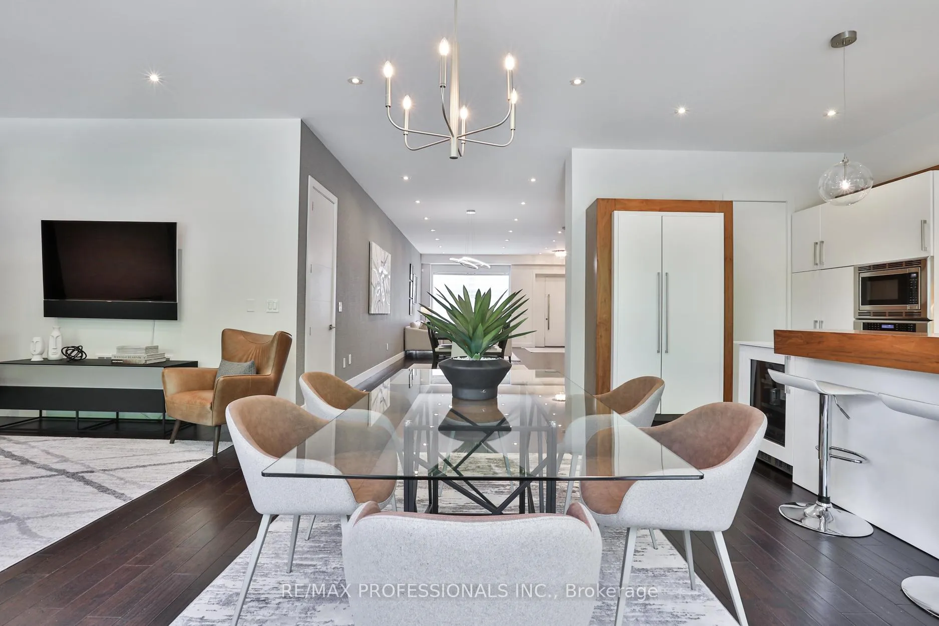 Photo 10 of 54 Renown Road, Etobicoke, Islington-City Centre West — HOMEH