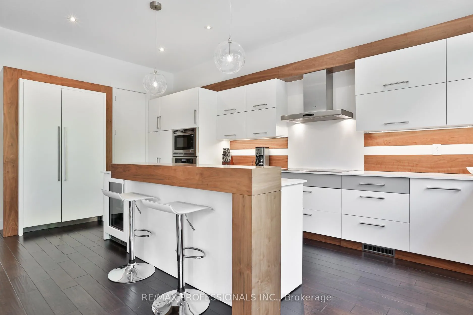 Photo 12 of 54 Renown Road, Etobicoke, Islington-City Centre West — HOMEH