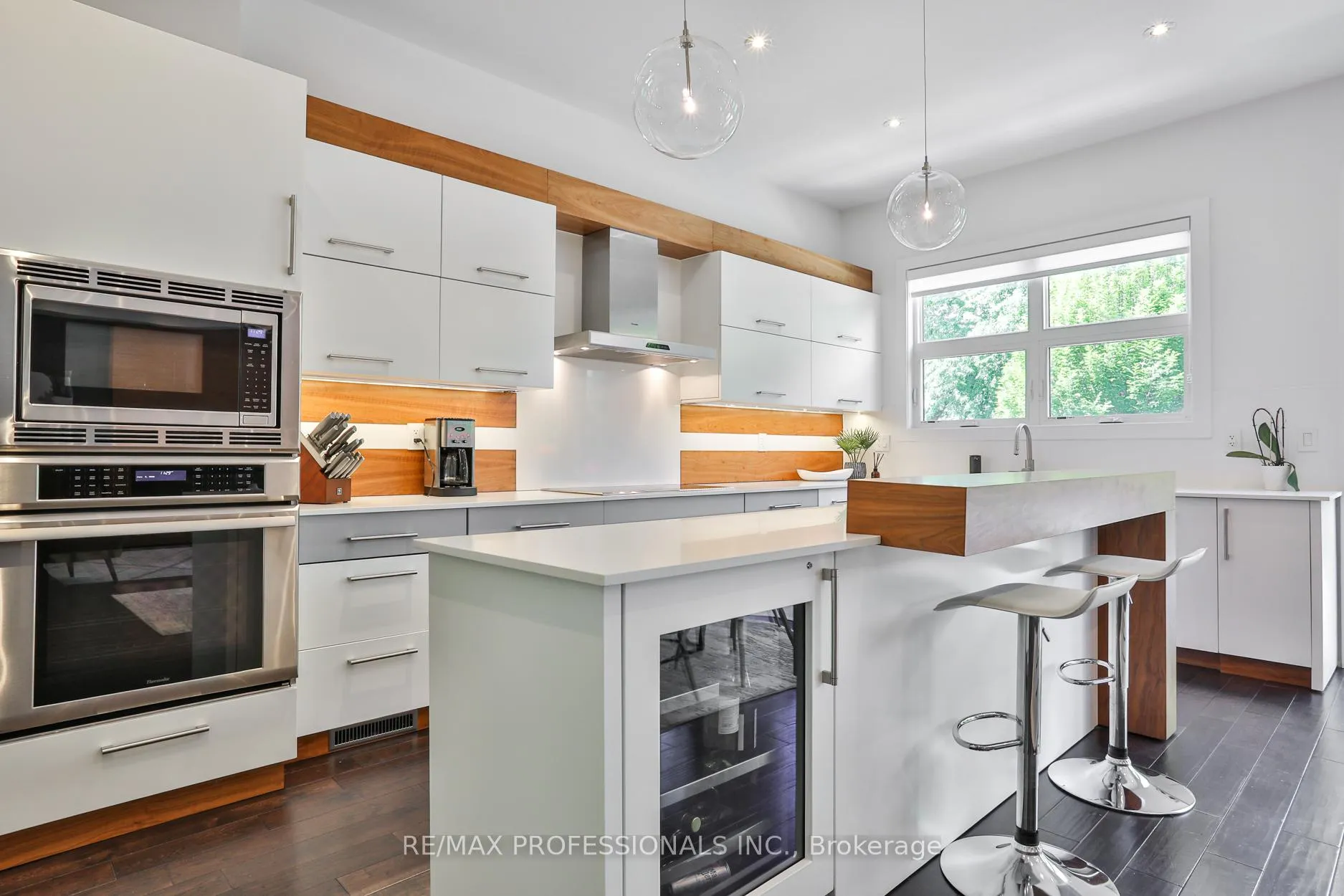 Photo 13 of 54 Renown Road, Etobicoke, Islington-City Centre West — HOMEH