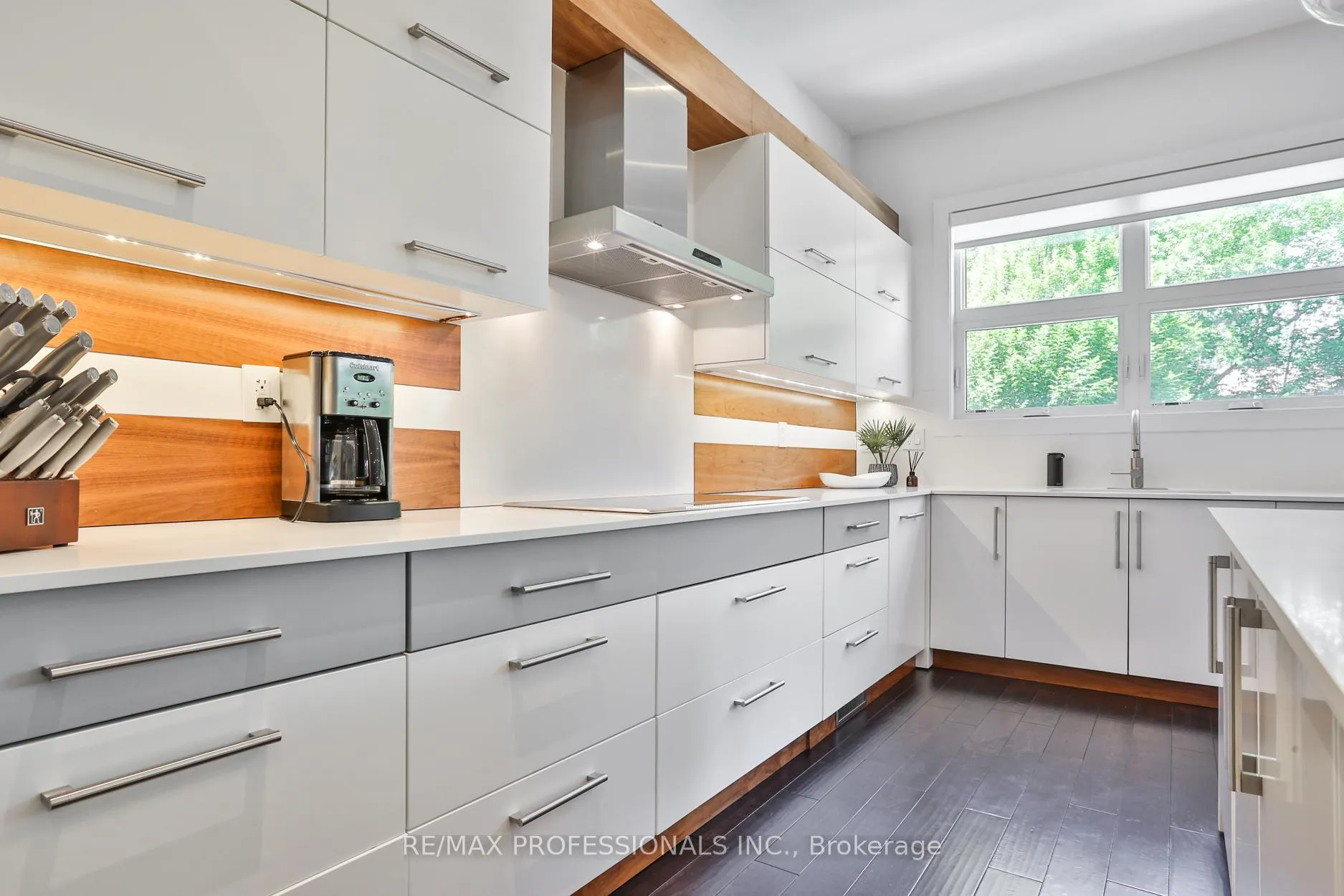 Photo 15 of 54 Renown Road, Etobicoke, Islington-City Centre West — HOMEH