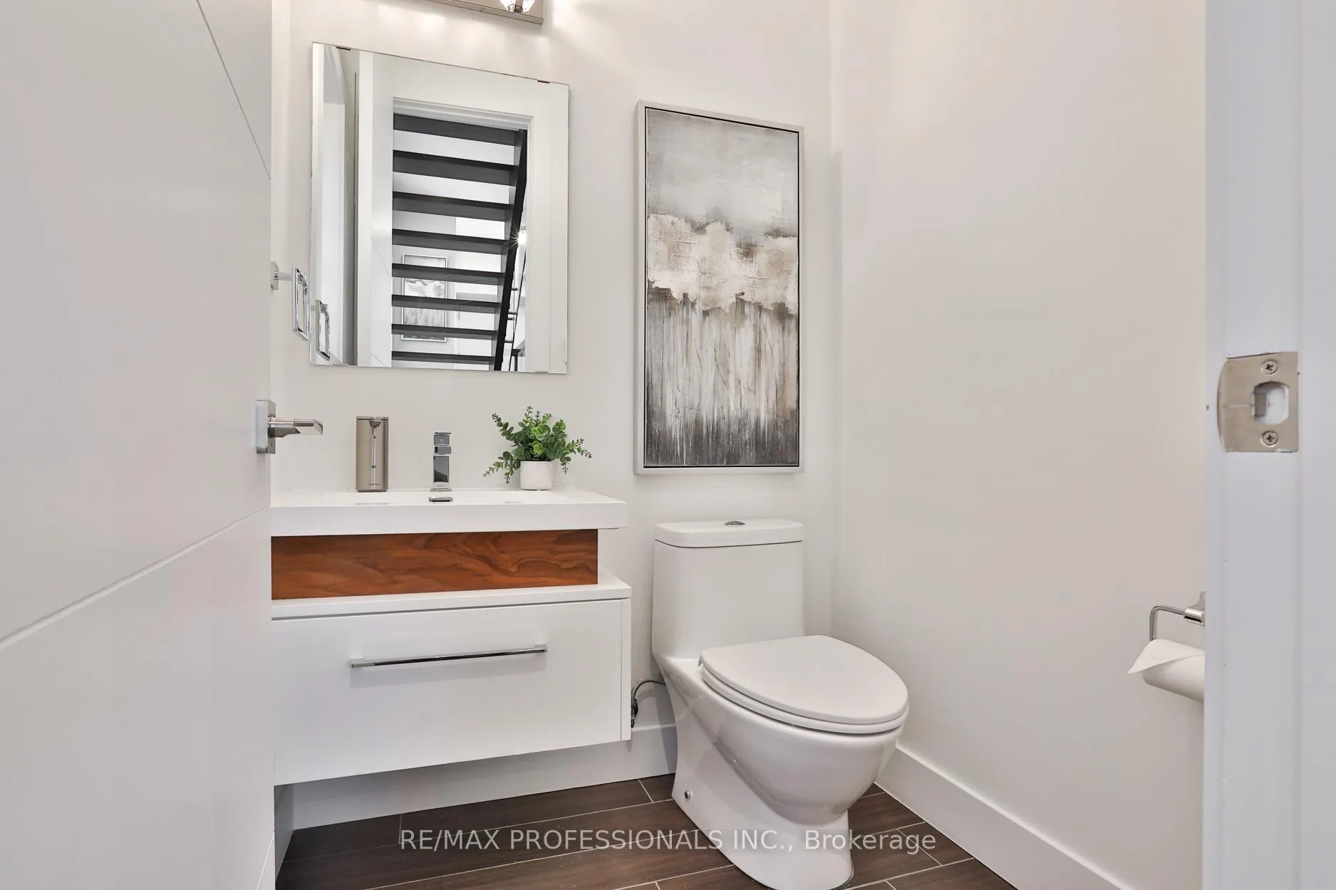 Photo 22 of 54 Renown Road, Etobicoke, Islington-City Centre West — HOMEH