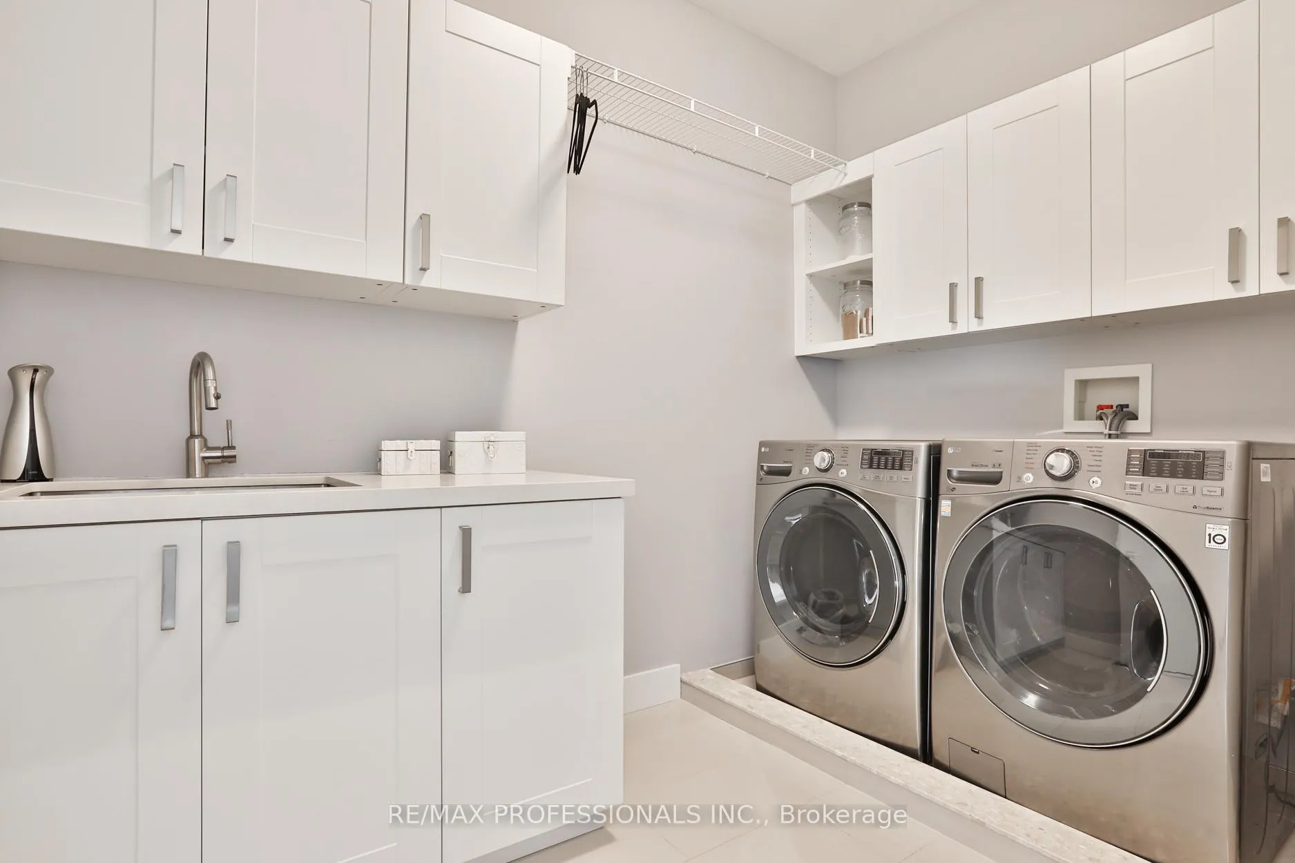 Photo 37 of 54 Renown Road, Etobicoke, Islington-City Centre West — HOMEH