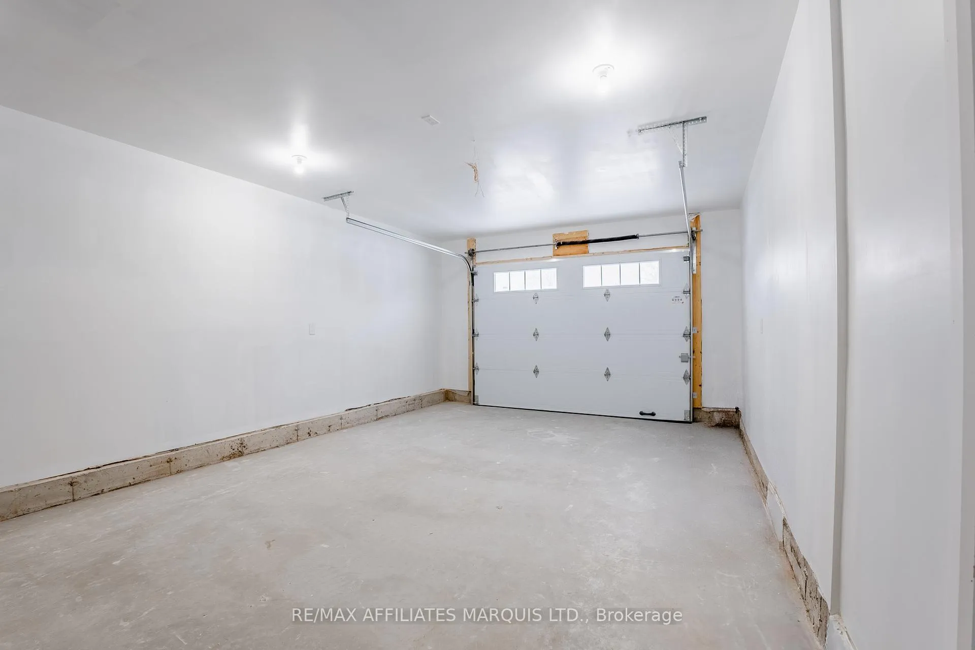 Photo 38 of 16 Mullin Drive, Guelph, Victoria North — HOMEH