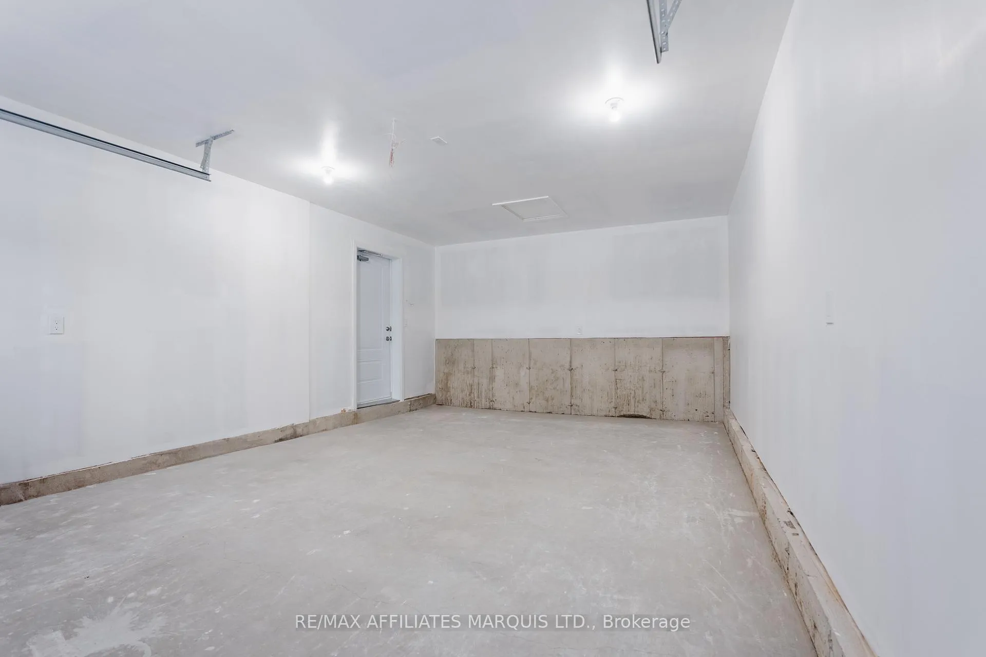 Photo 39 of 16 Mullin Drive, Guelph, Victoria North — HOMEH