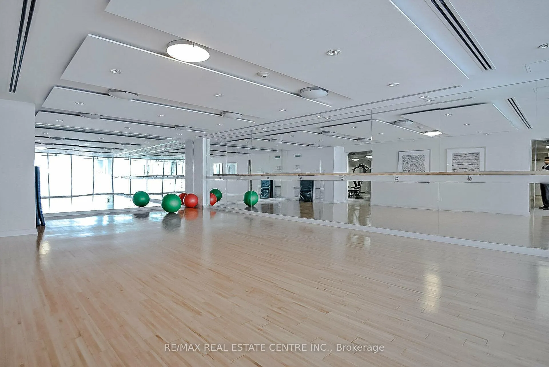 Photo 18 of Unit 907, 225 Webb Drive, Mississauga, City Centre — HOMEH