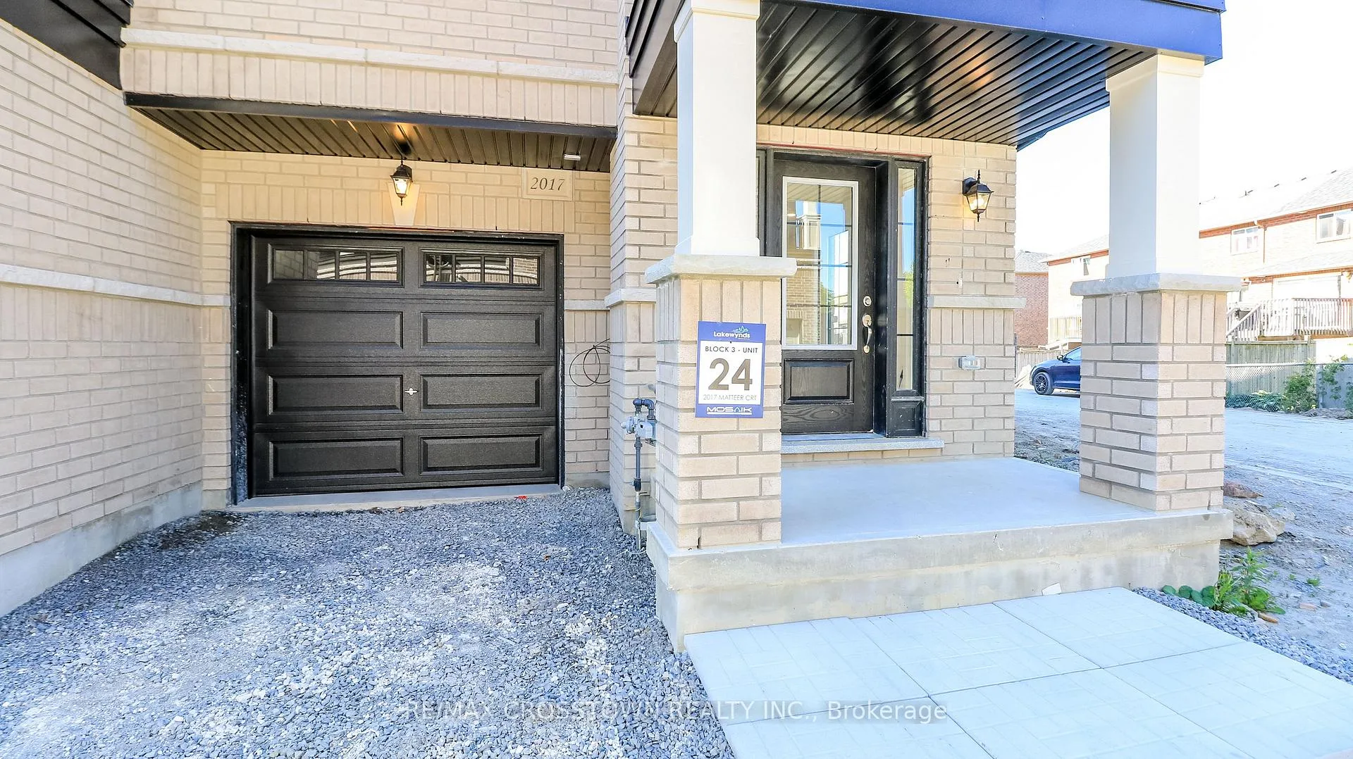 Photo 3 of Unit (24), 2017 Matteer Court, Innisfil, Alcona — HOMEH
