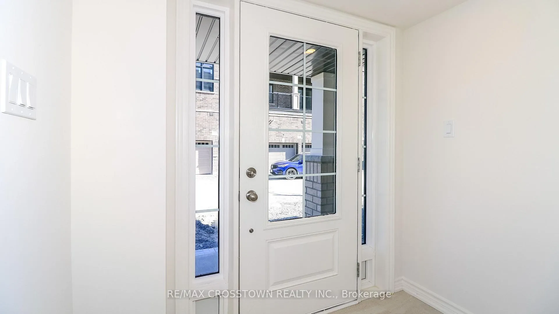 Photo 5 of Unit (24), 2017 Matteer Court, Innisfil, Alcona — HOMEH
