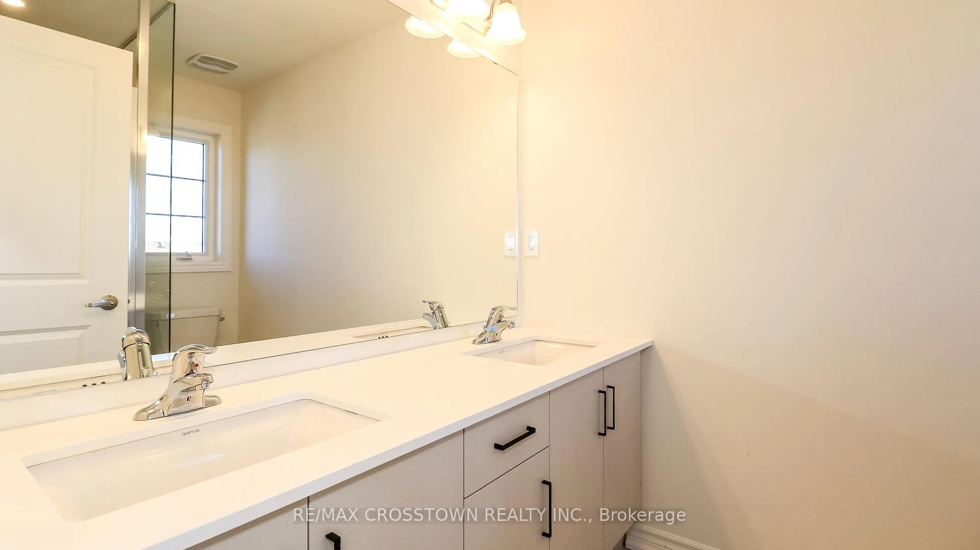 Photo 20 of Unit (24), 2017 Matteer Court, Innisfil, Alcona — HOMEH