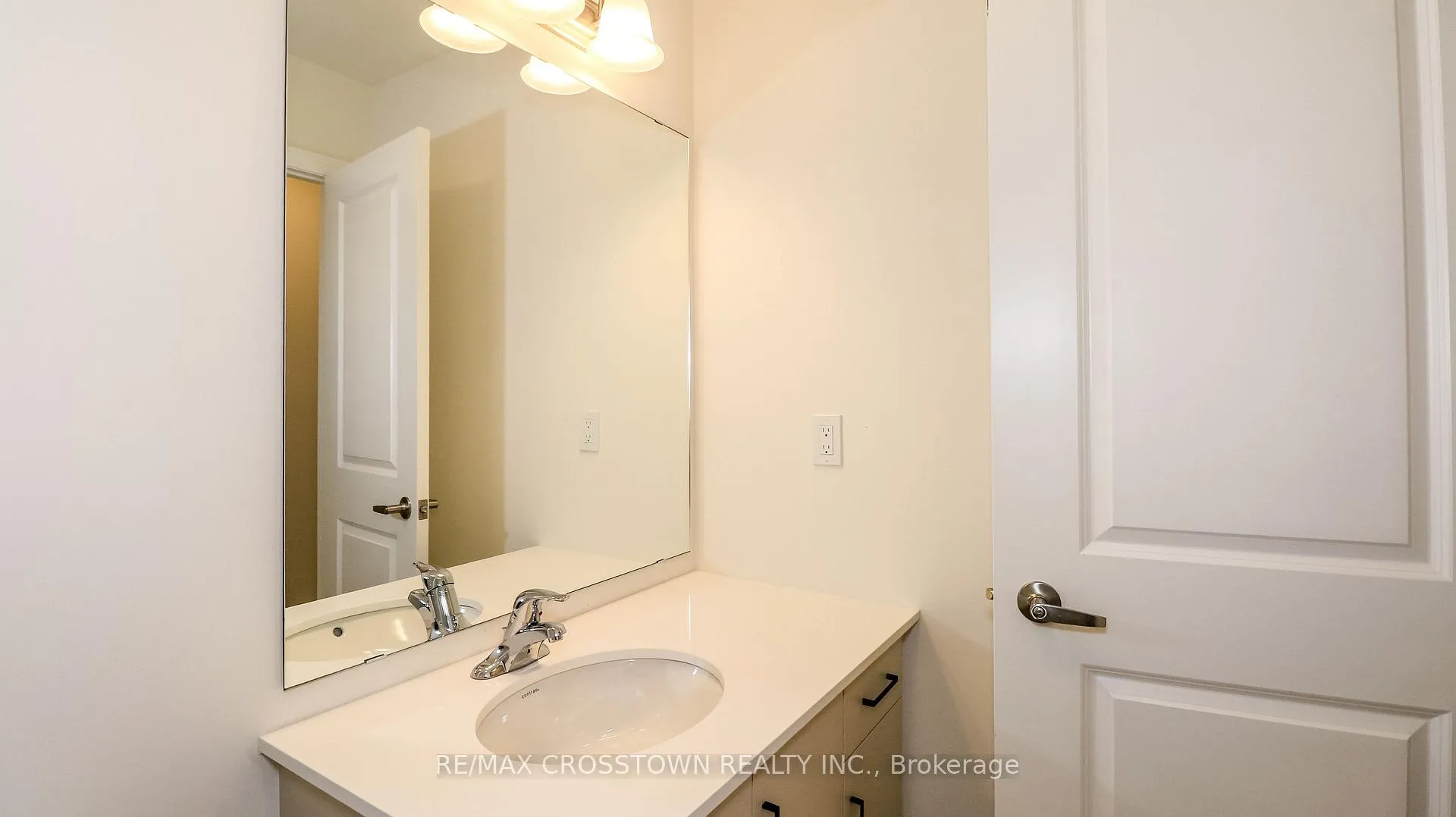 Photo 26 of Unit (24), 2017 Matteer Court, Innisfil, Alcona — HOMEH