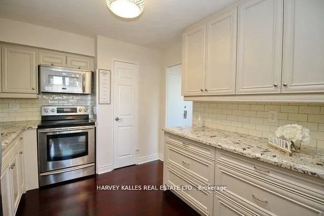 Photo 9 of Unit 602, 3555 Bathurst Street, Toronto, Bedford Park-Nortown — HOMEH