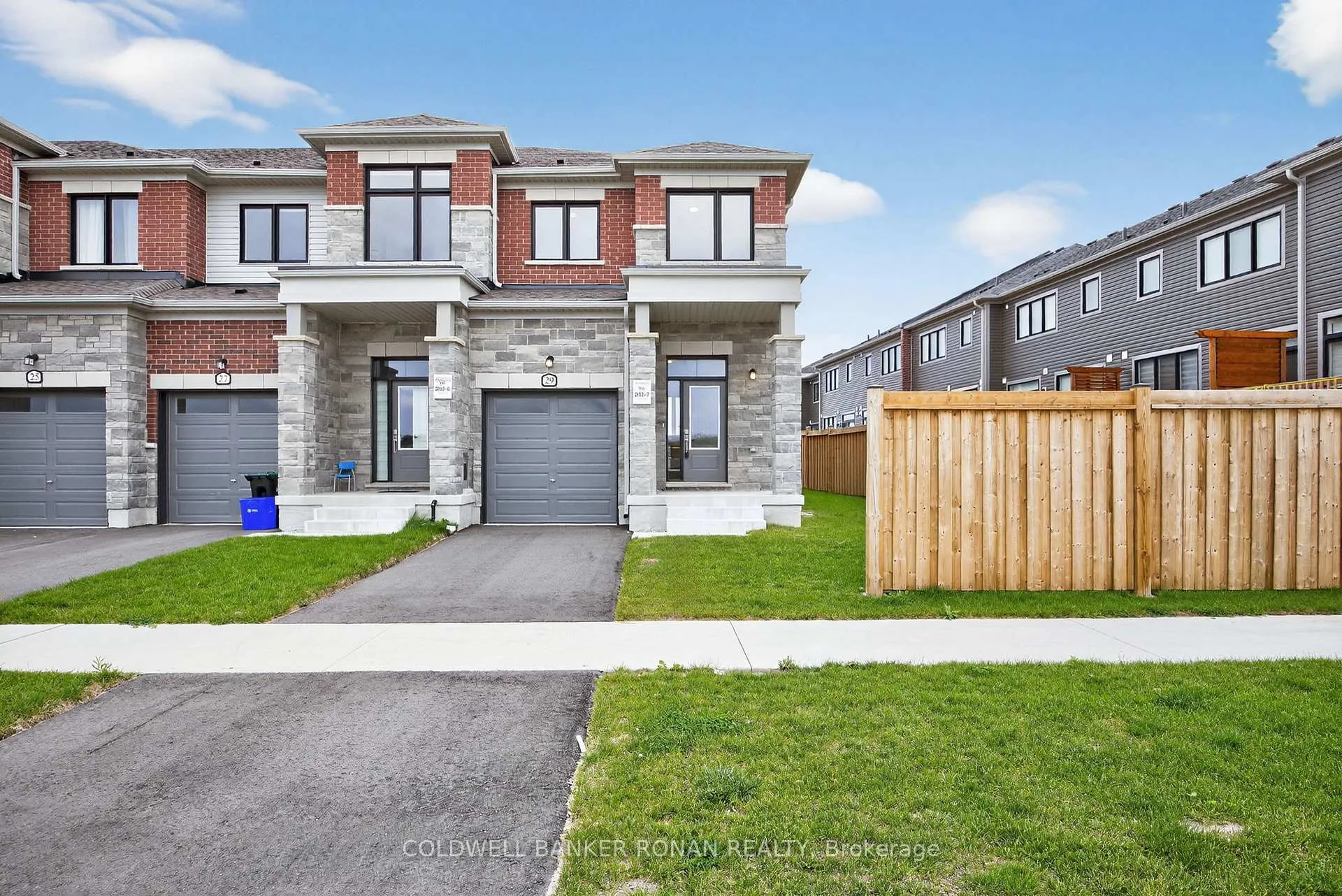 Photo 3 of 29 Milady Crescent, Barrie, Rural Barrie Southeast — HOMEH