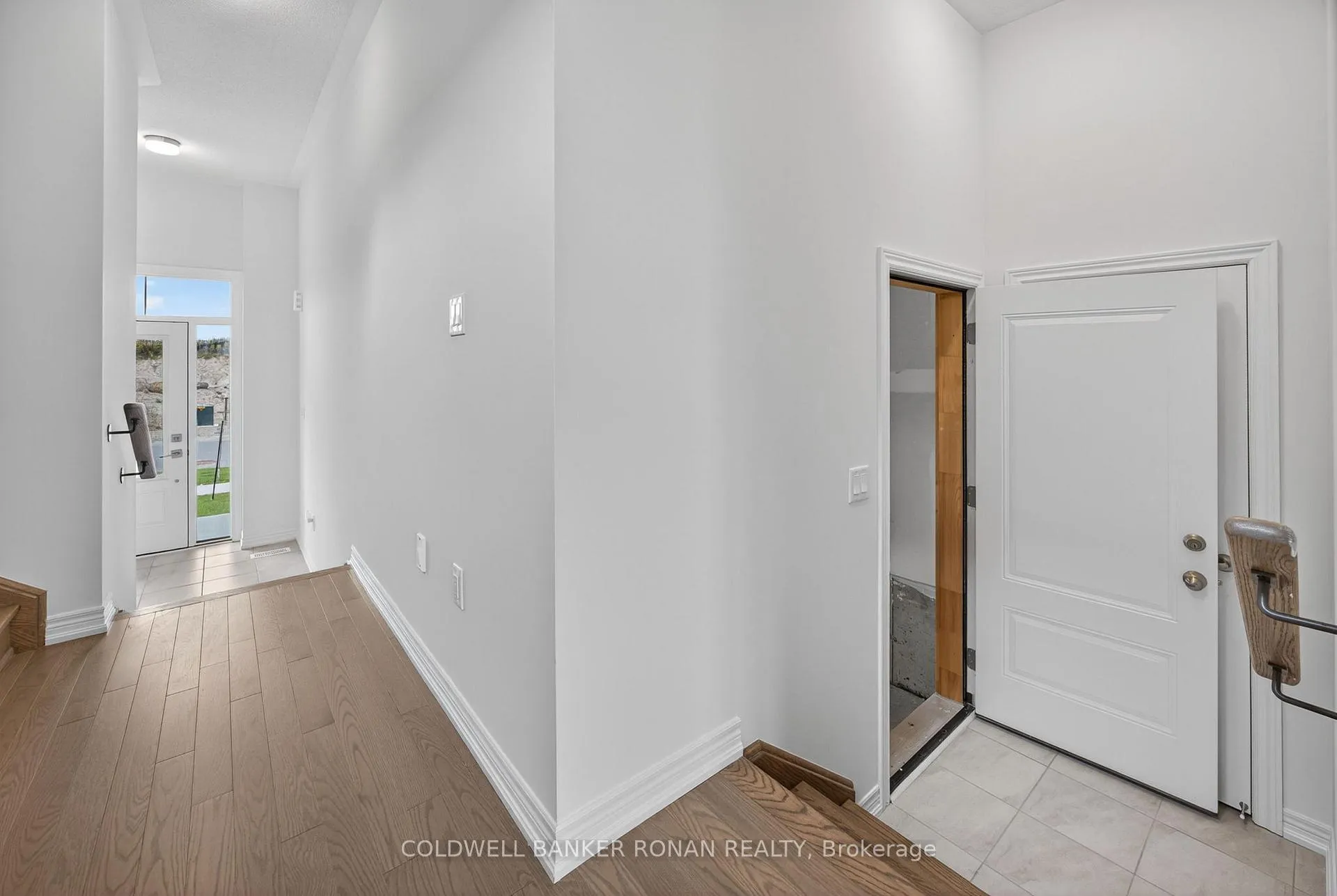 Photo 18 of 29 Milady Crescent, Barrie, Rural Barrie Southeast — HOMEH