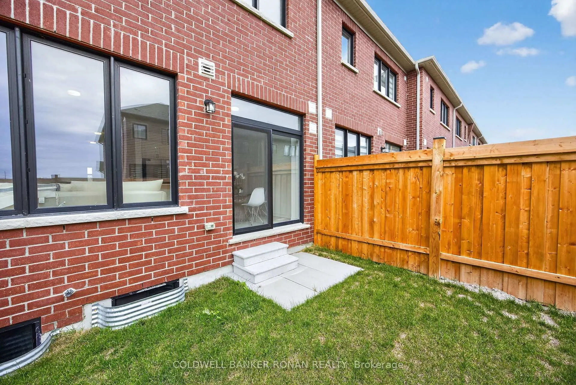 Photo 33 of 29 Milady Crescent, Barrie, Rural Barrie Southeast — HOMEH