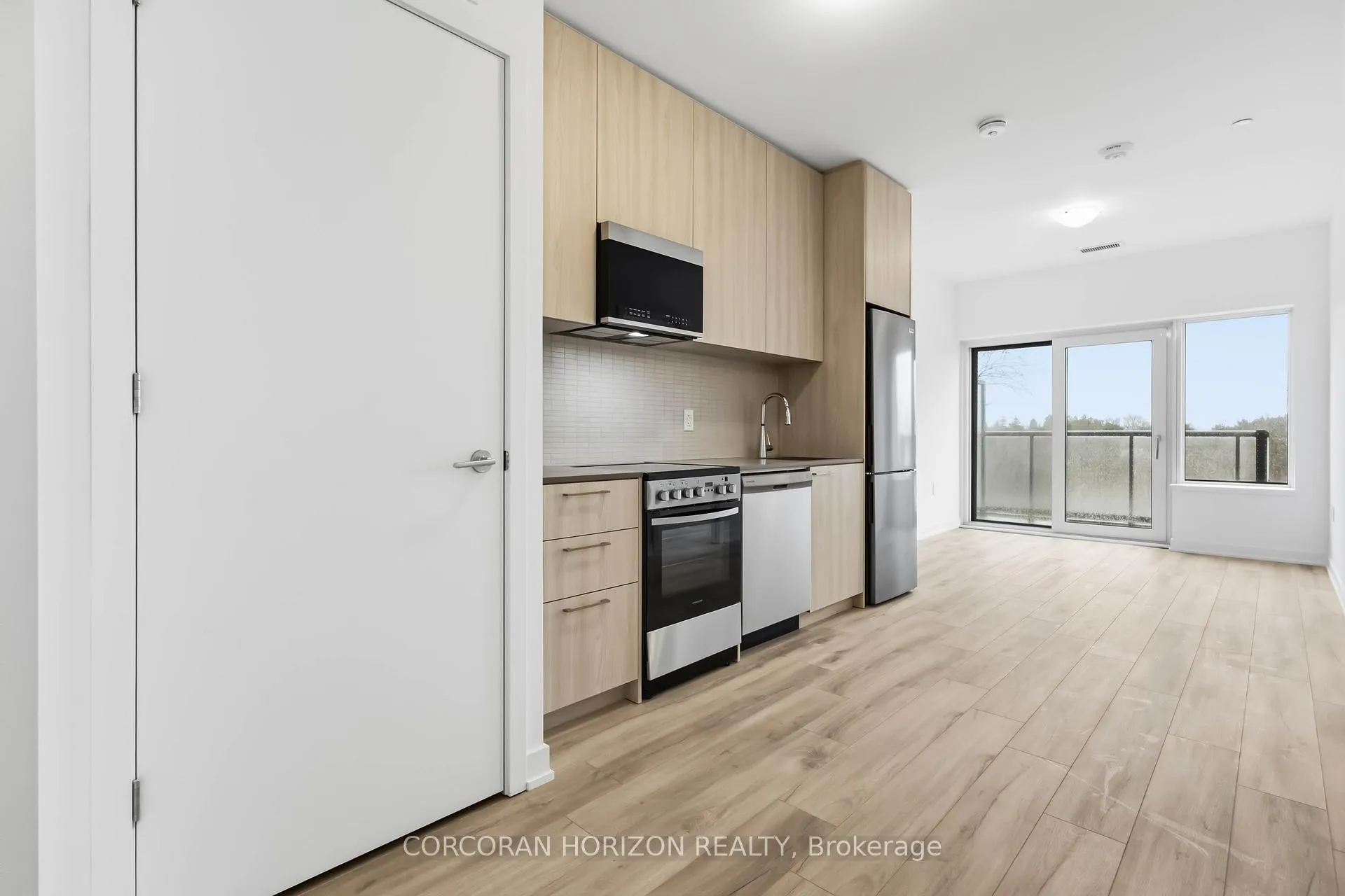 Photo 6 of Unit 316, 7437 Kingston Road, Scarborough, Rouge — HOMEH