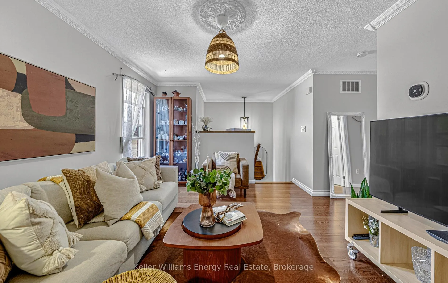 Photo 11 of 17 Abernethy Crescent, Clarington, Bowmanville — HOMEH
