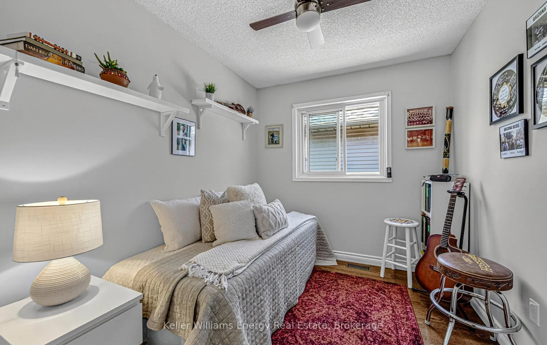 Photo 14 of 17 Abernethy Crescent, Clarington, Bowmanville — HOMEH