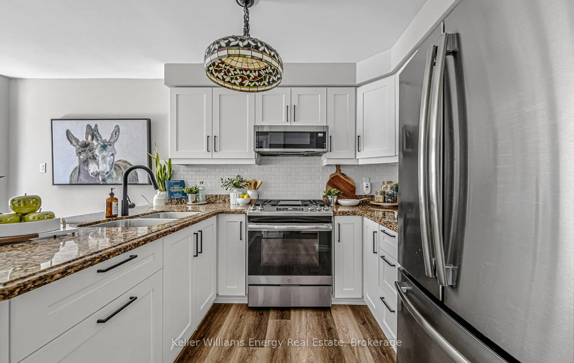 Photo 16 of 17 Abernethy Crescent, Clarington, Bowmanville — HOMEH