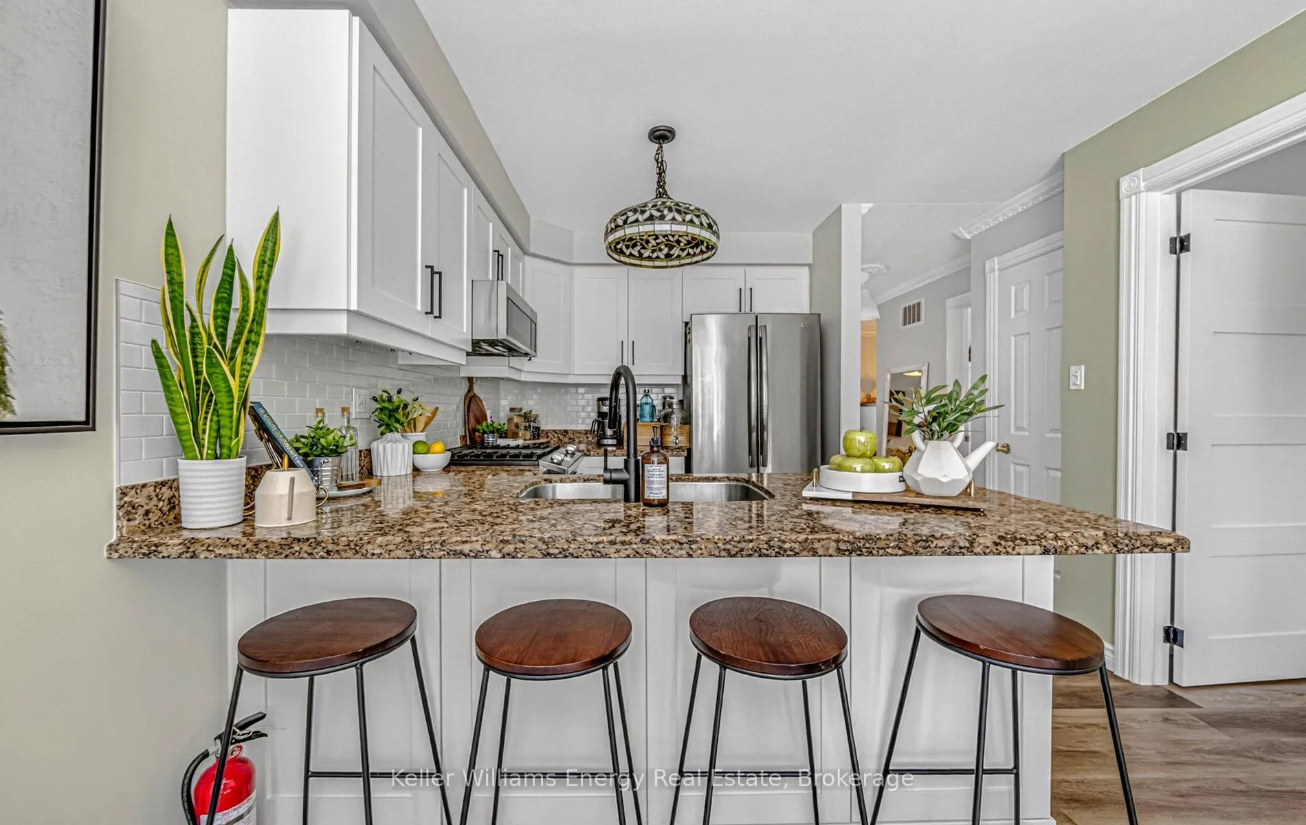Photo 18 of 17 Abernethy Crescent, Clarington, Bowmanville — HOMEH