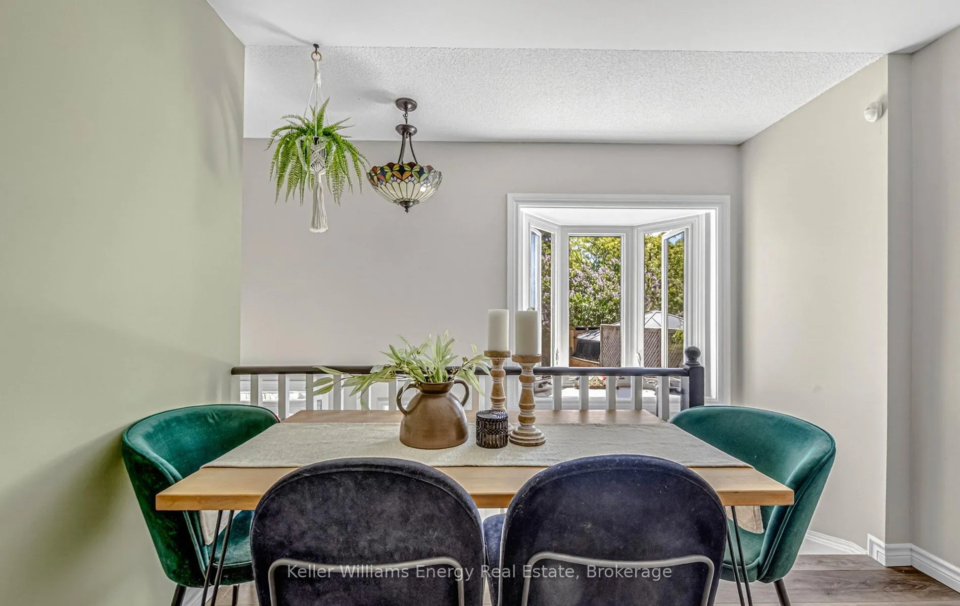 Photo 19 of 17 Abernethy Crescent, Clarington, Bowmanville — HOMEH