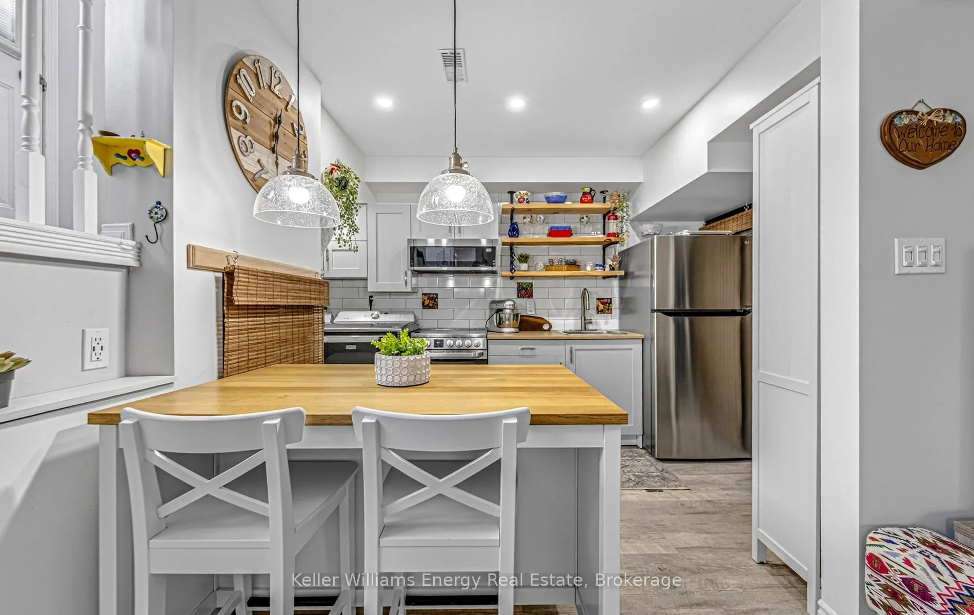 Photo 24 of 17 Abernethy Crescent, Clarington, Bowmanville — HOMEH