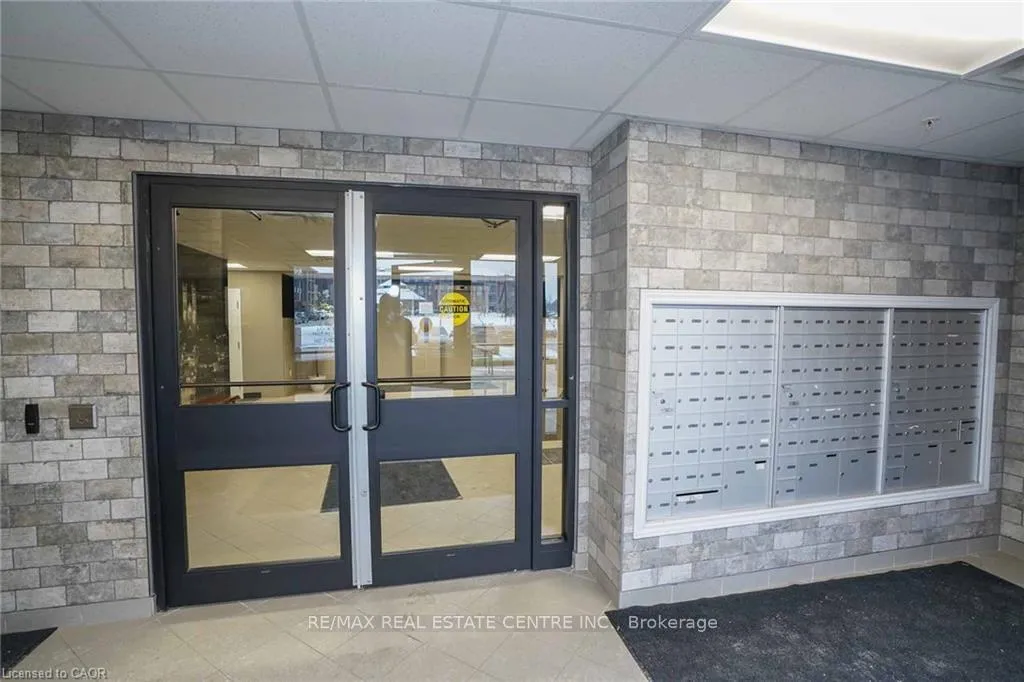 Photo 8 of Unit 107, 7 Kay Crescent, Guelph, Pineridge/Westminster Woods — HOMEH