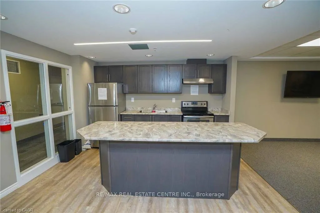 Photo 15 of Unit 107, 7 Kay Crescent, Guelph, Pineridge/Westminster Woods — HOMEH