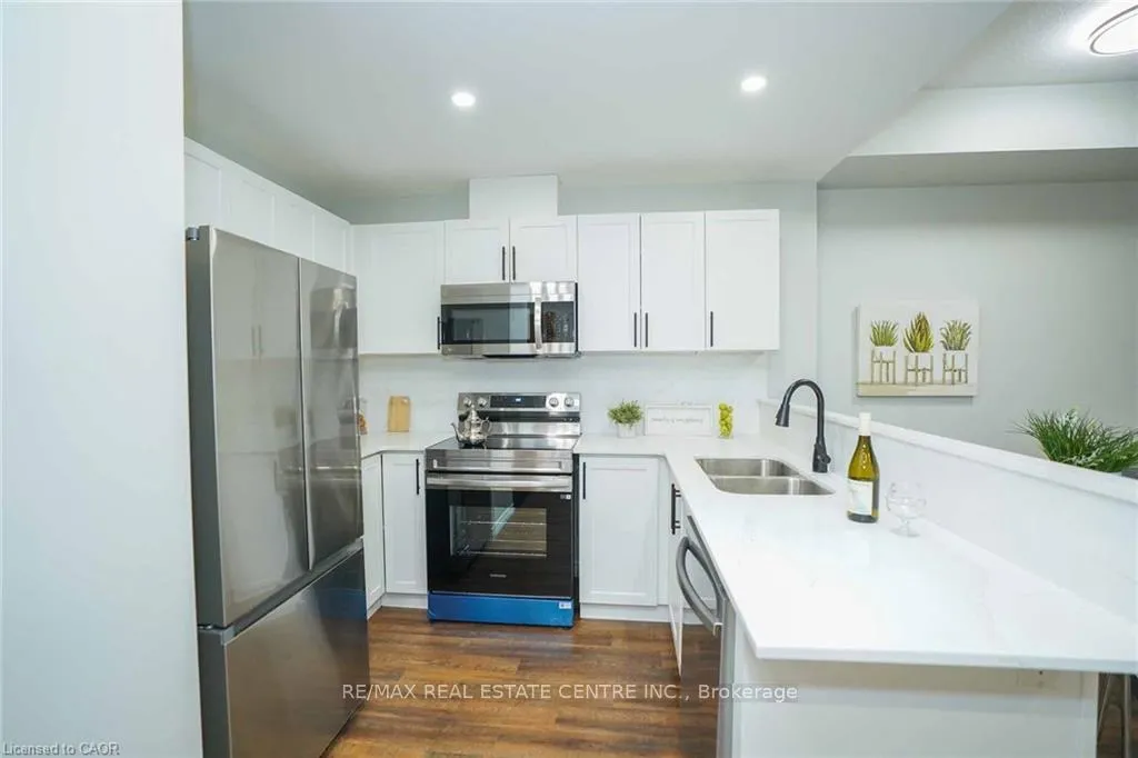 Photo 18 of Unit 107, 7 Kay Crescent, Guelph, Pineridge/Westminster Woods — HOMEH