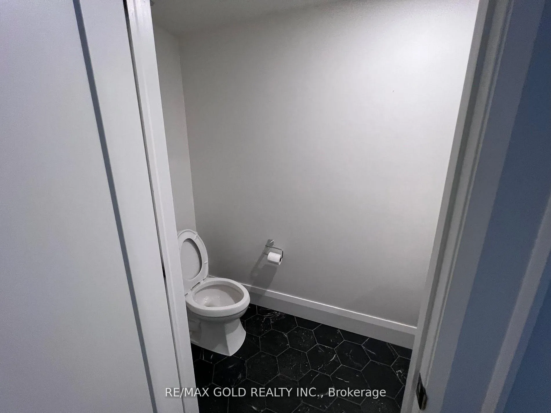 Photo 9 of Unit 2B, 2215 Danforth Avenue, Toronto, East End-Danforth — HOMEH