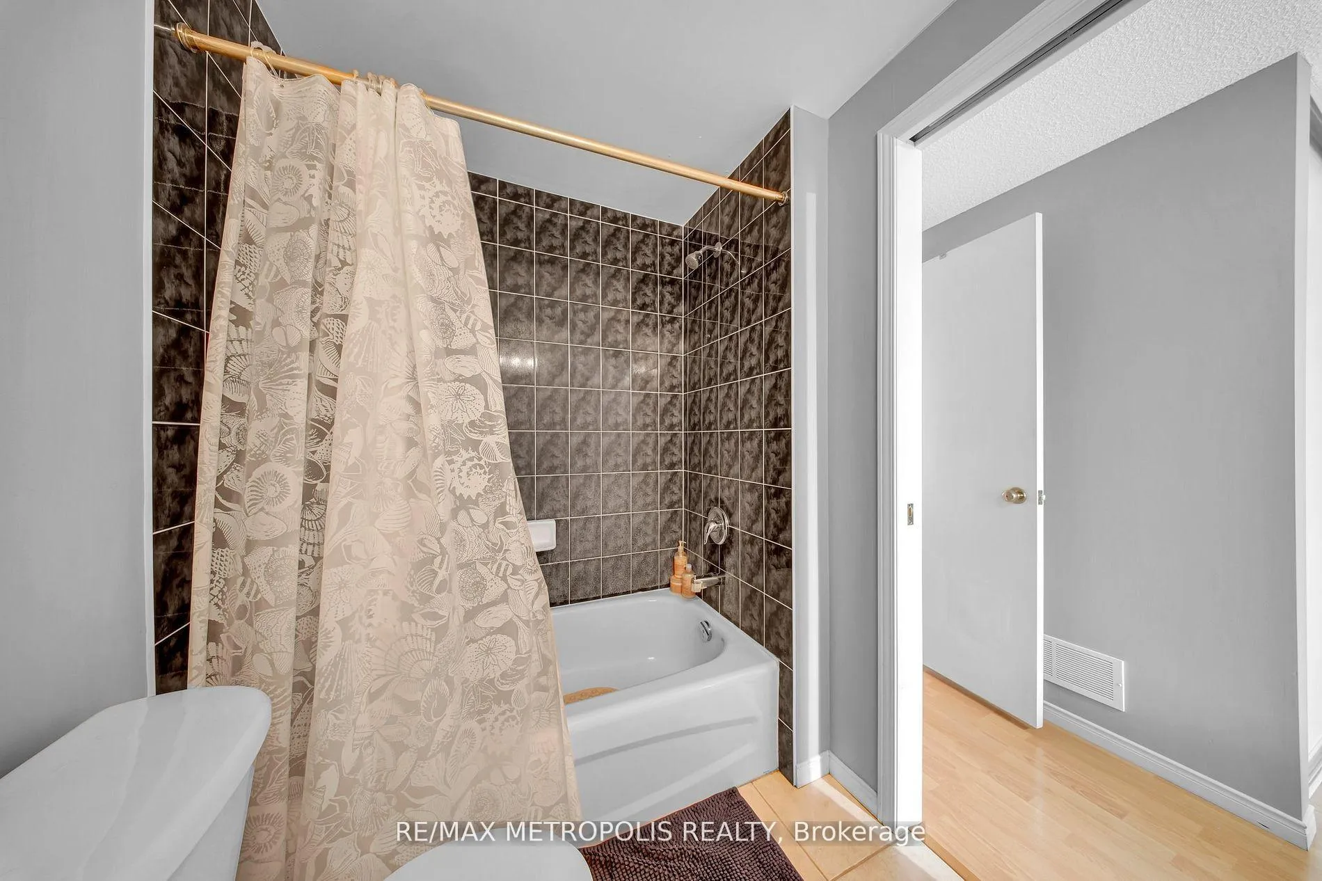 Photo 21 of Unit 15B, 139 Brighton Street, Waterloo, Beechwood/University — HOMEH