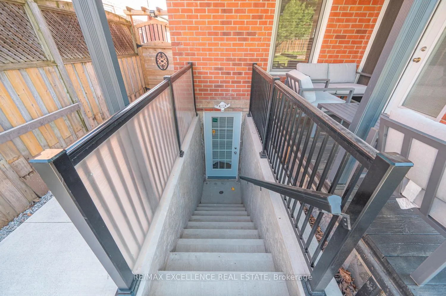 Photo 32 of 24 Lilly Crescent, Brampton, Brampton South — HOMEH