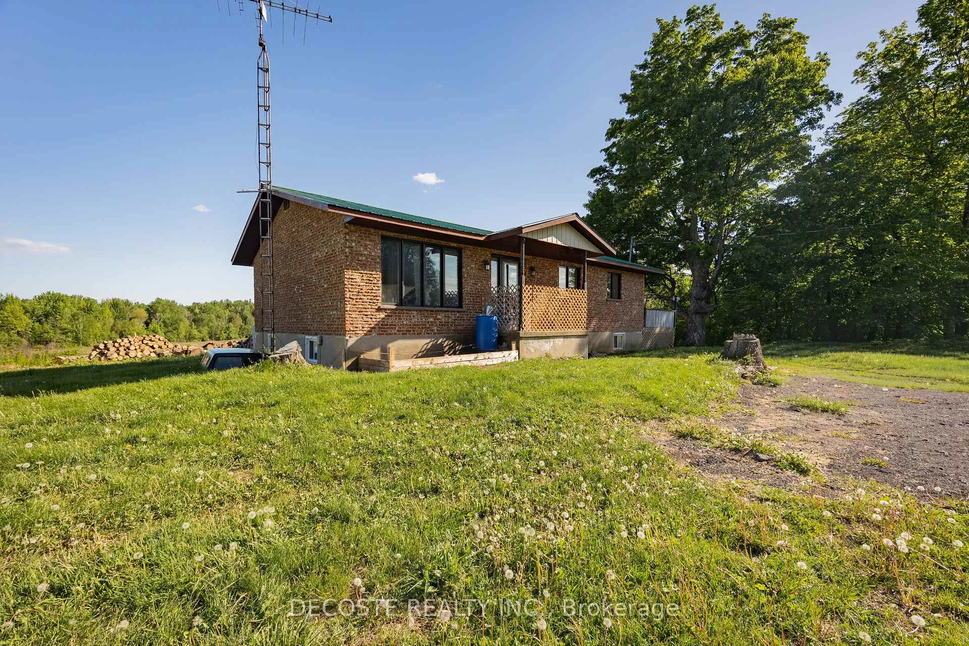 Front of 19914 Kenyon Concession 6 Road