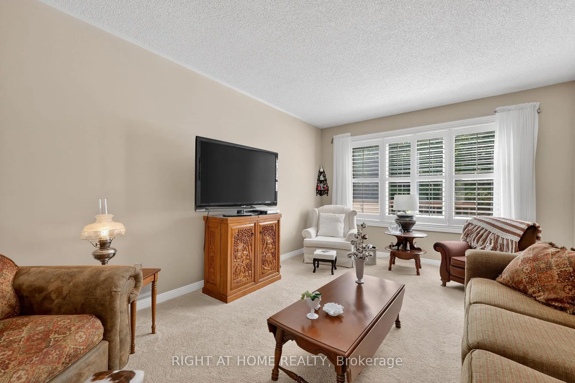 Photo 9 of 23 Holloway Lane, Springwater, Midhurst — HOMEH