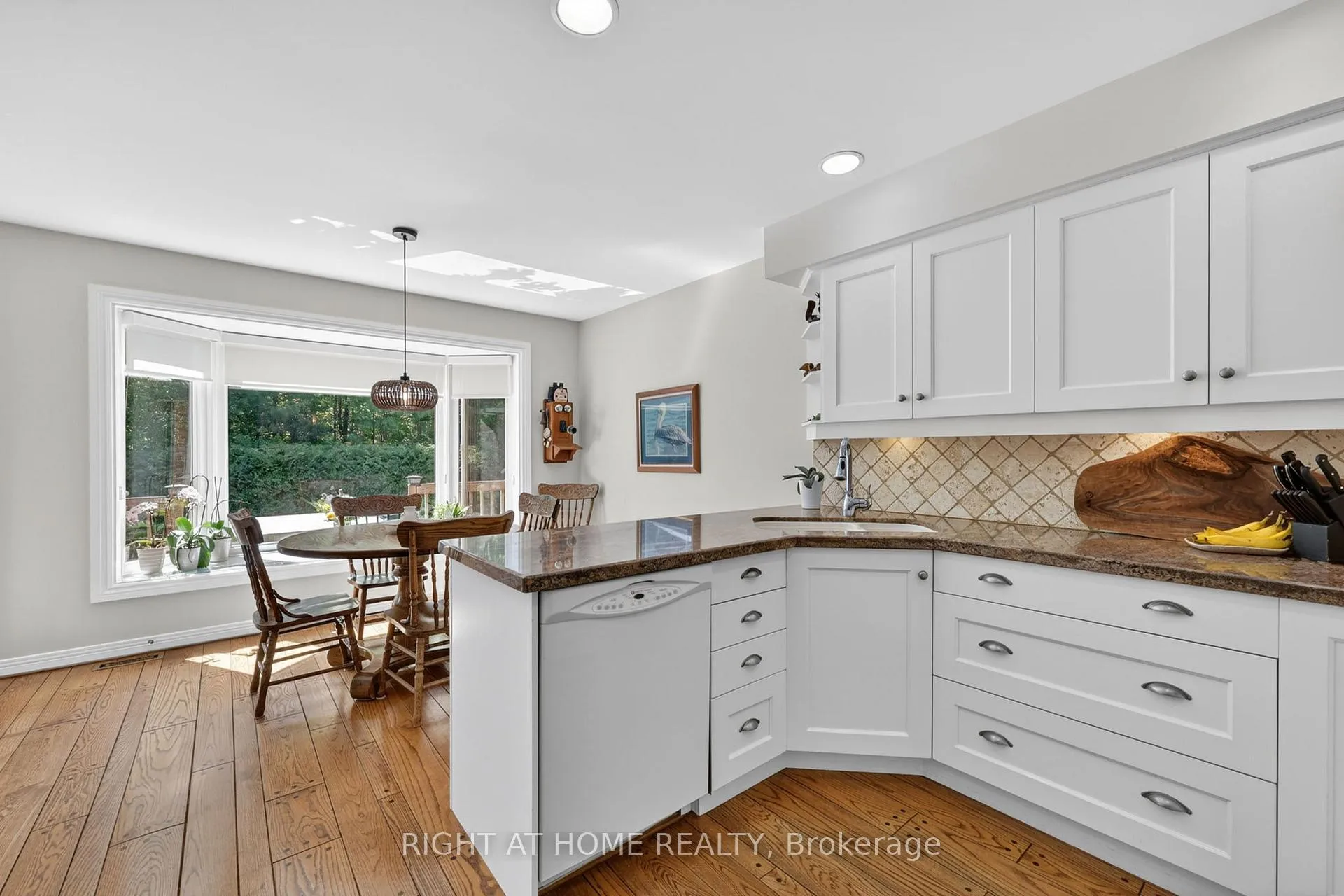 Photo 15 of 23 Holloway Lane, Springwater, Midhurst — HOMEH